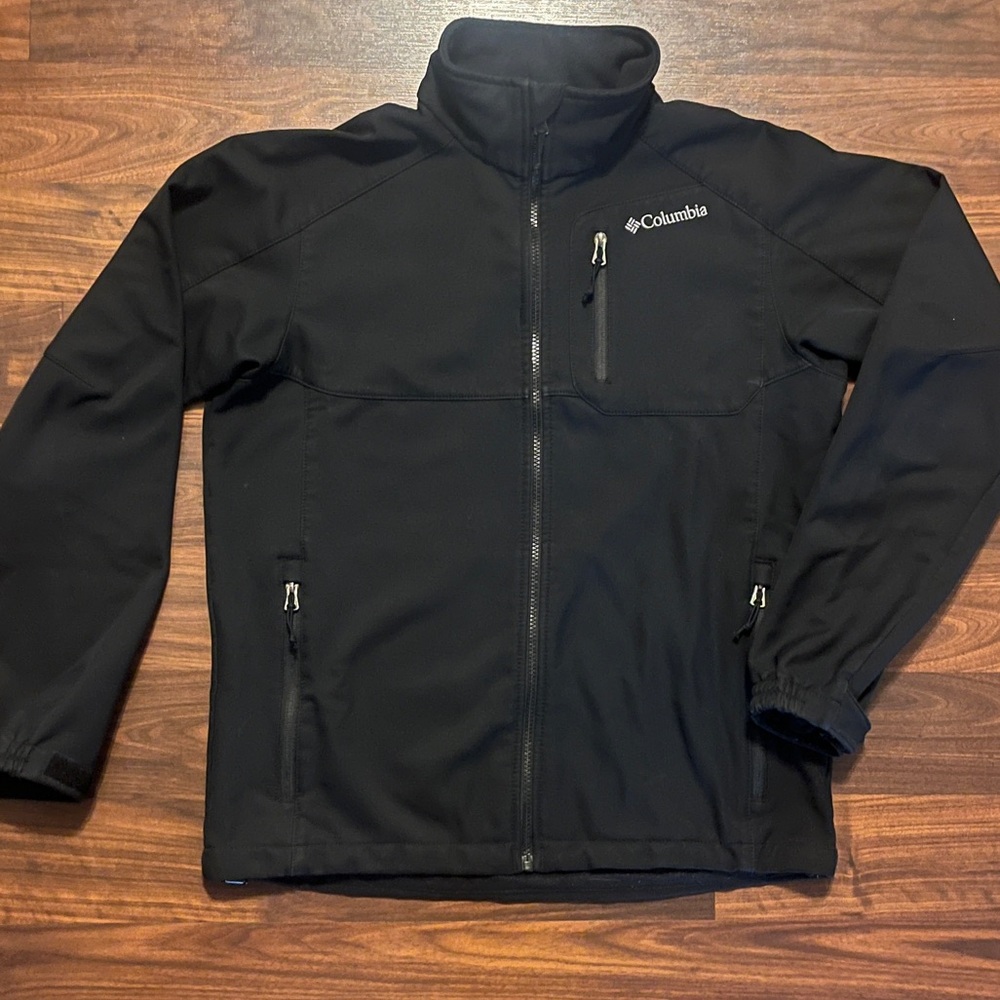 Columbia Sportswear Men’s Black Softshell Jacket Size M Omni-Shield Full Zip